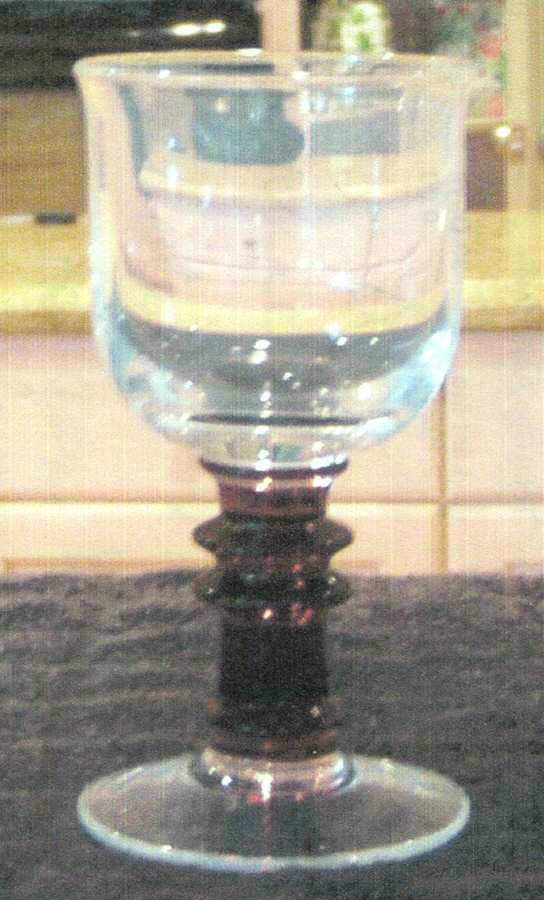 DTY1 Amethyst Wine Glass by Deruta-1