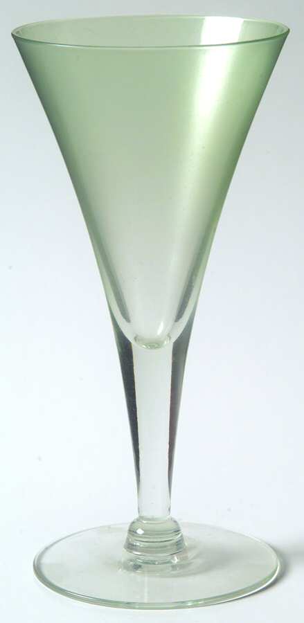 DTC16 Wine Glass by Dorothy Thorpe-1