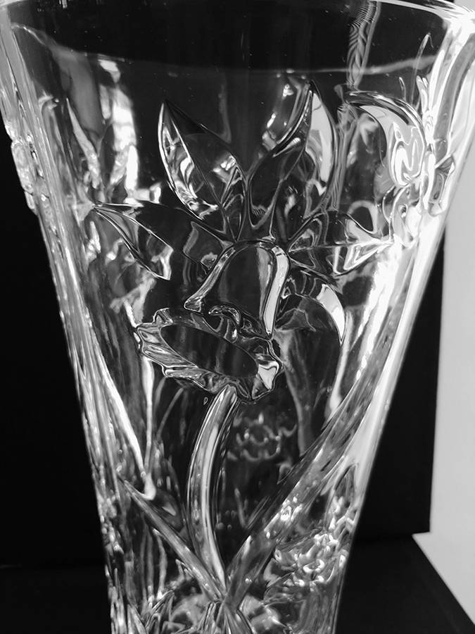 D6C2 10" Flower Vase by De Plomb Crystal-1