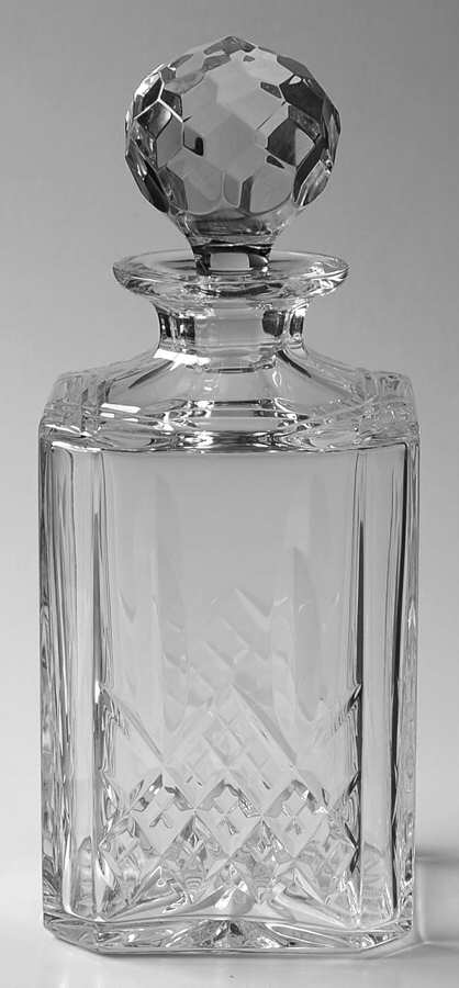 Montrose Square Decanter with Stopper by Edinburgh Crystal-1