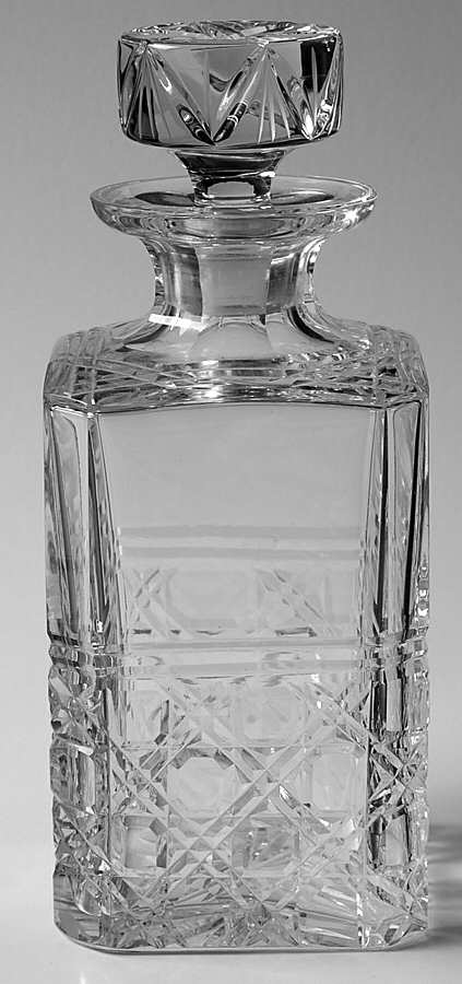 EDI74 Square Decanter with Stopper by Edinburgh Crystal-1