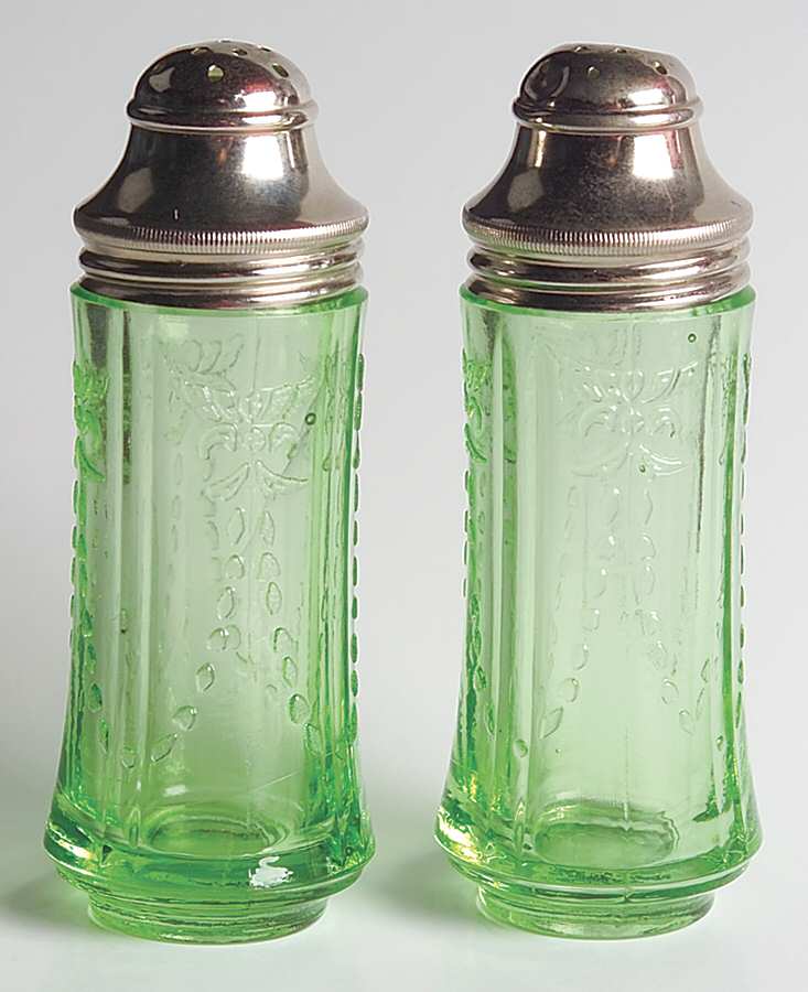 Madrid Green Shaker Set w/Metal Lids by Federal Glass -1