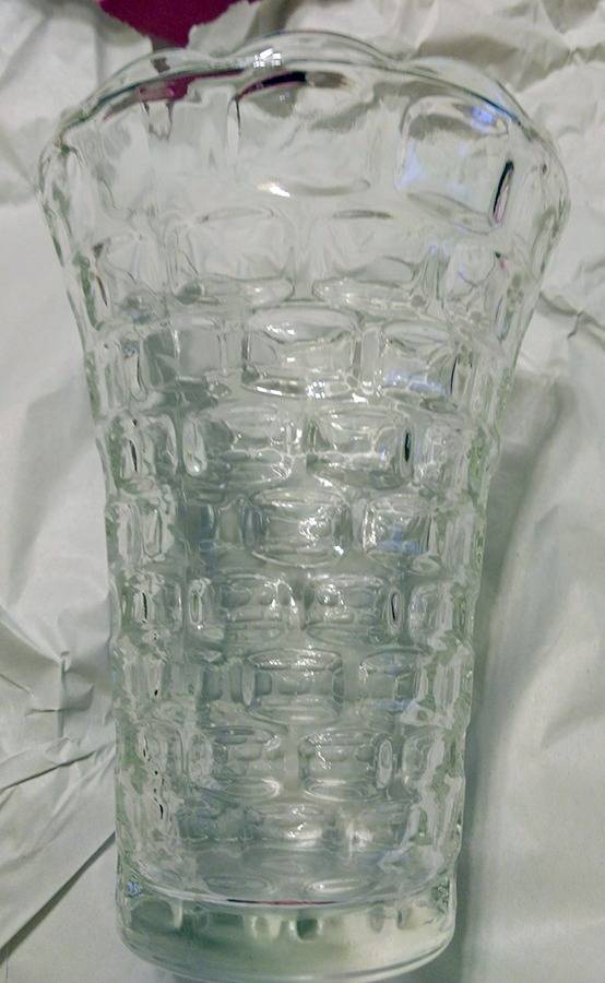 Yorktown (Colonial) 8" Flower Vase by Federal Glass -1