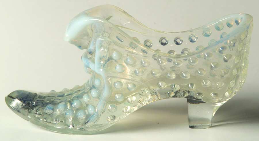 Hobnail French (Opalescent) Slipper by Fenton-1