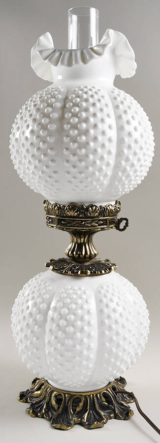Hobnail Milk Glass Gone with the Wind Electric Lamp by Fenton-1