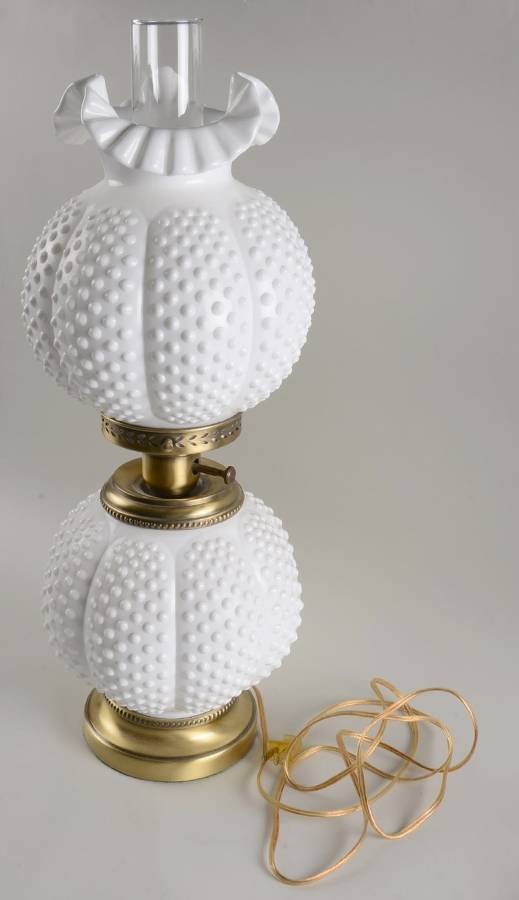 Hobnail Milk Glass Gone with the Wind Electric Lamp by Fenton-1