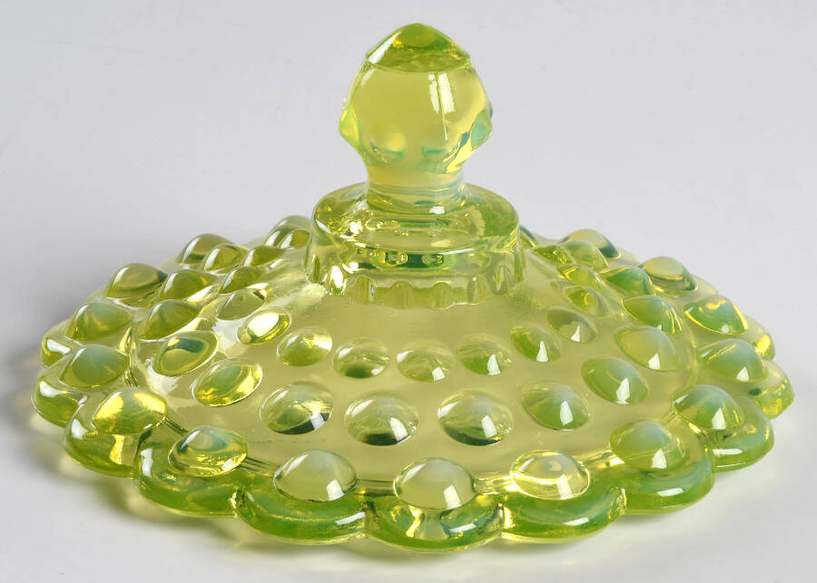 Hobnail Topaz (Opalescent) Lid for Candy Box by Fenton-1