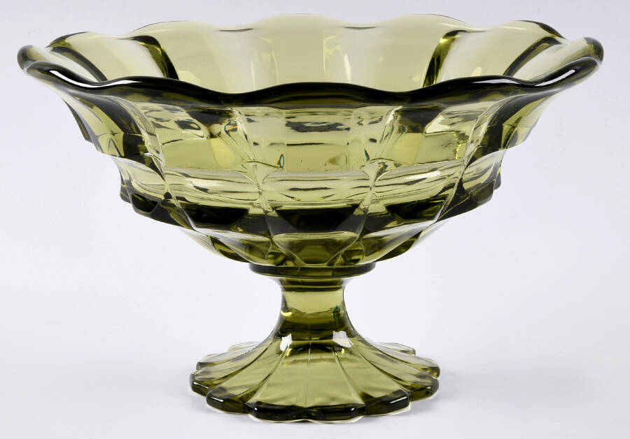 Valencia Colonial Green 10" Round Footed Flared Bowl by Fenton-1
