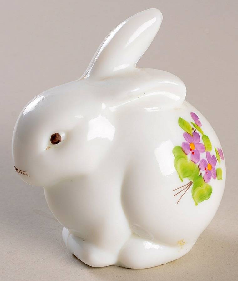 Violets In The Snow Bunny Figurine by Fenton-1