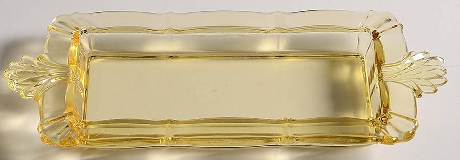 Baroque Topaz Rectangular Handled Tray (Baroque Shape) by Fostoria-1