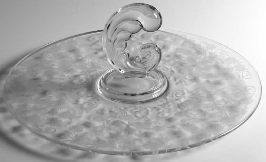 Buttercup Center Handle Tray by Fostoria-1