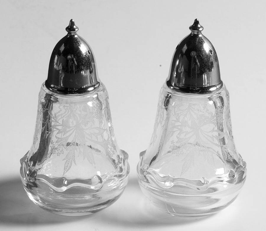 Heather Shaker Set w/Metal Lids by Fostoria-1