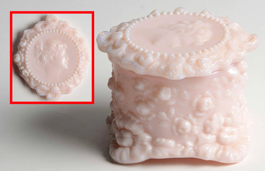 Jenny Lind Peach (Pink) Round Puff Box with Lid by Fostoria-1