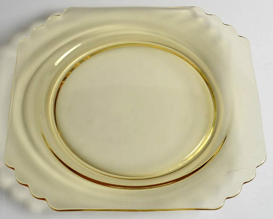 Mayfair Topaz Dinner Plate by Fostoria-1