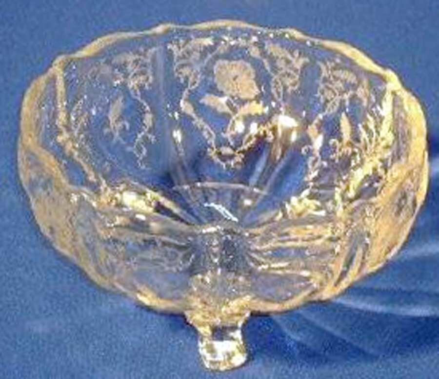 Shirley 3-Toed Cupped Nut Bowl (Baroque Shape) by Fostoria-1