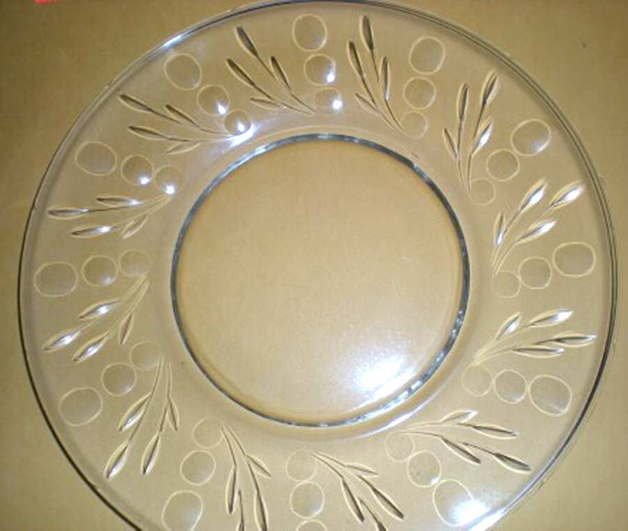 Spinet Luncheon Plate by Fostoria-1
