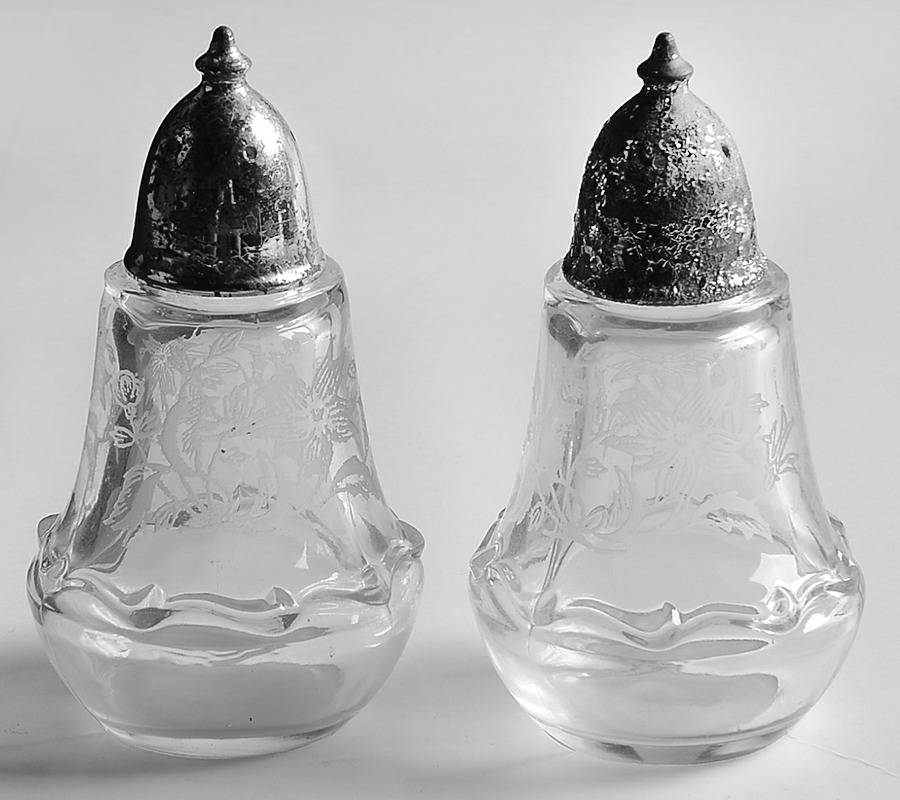 Starflower Shaker Set w/Metal Lids by Fostoria-1