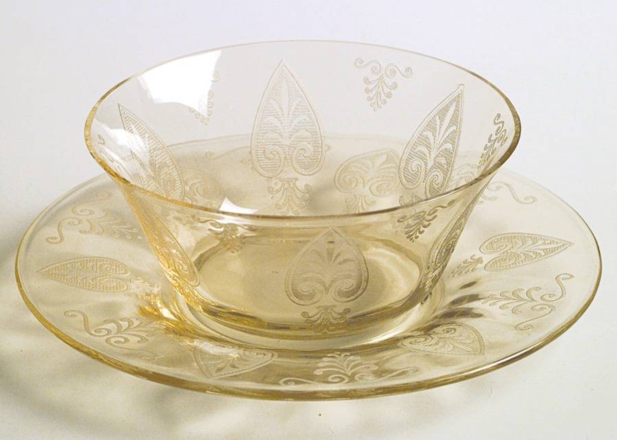 Trojan Topaz Finger Bowl & Underplate by Fostoria-1