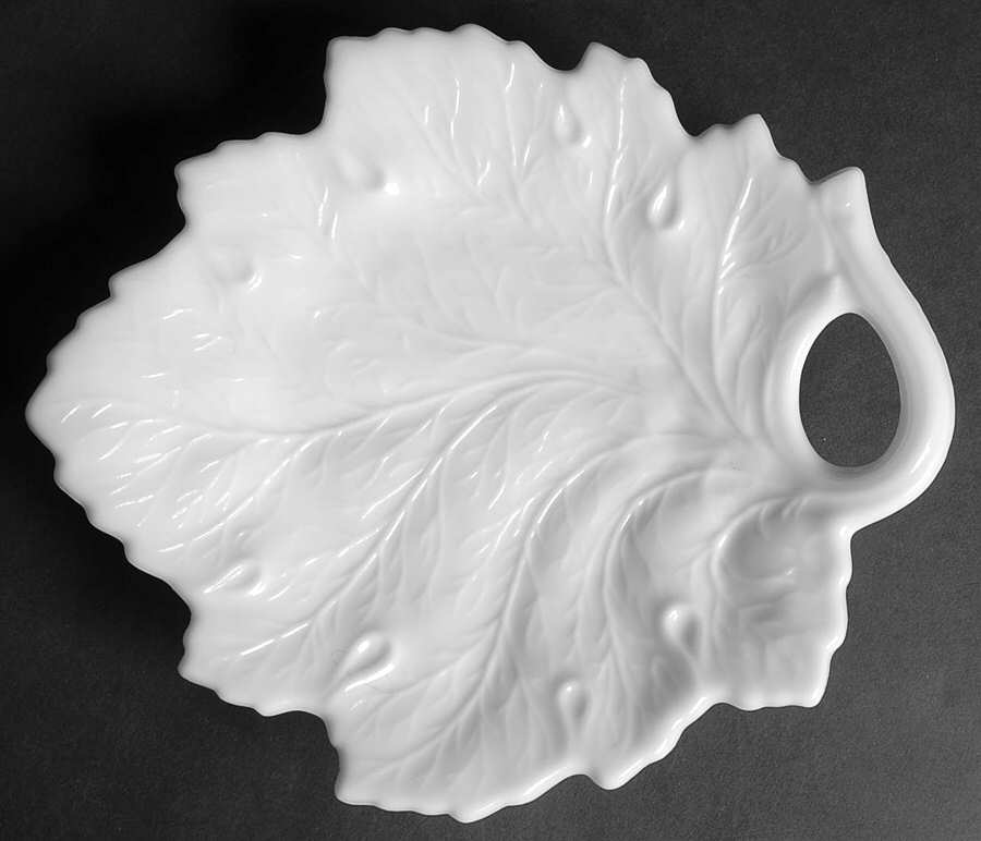 Vintage Milk Glass Leaf Tray by Fostoria-1