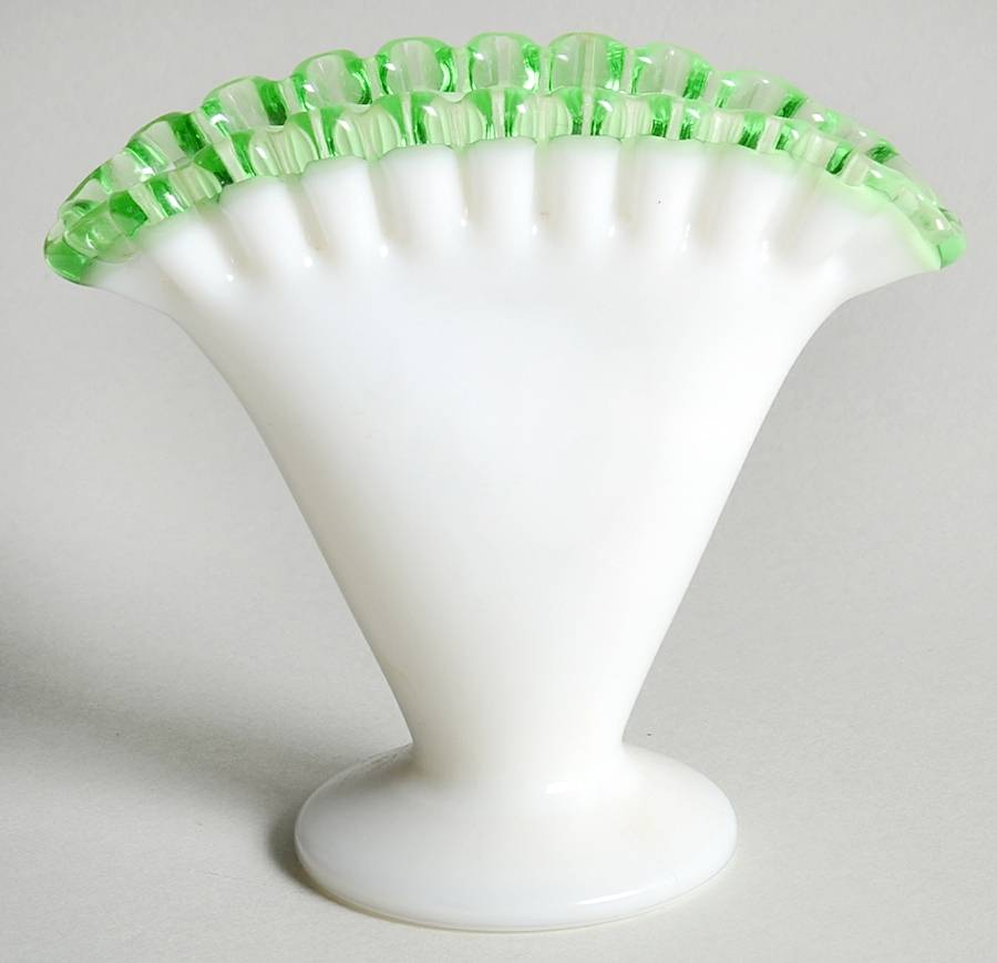 Emerald Crest 4" Fan Vase by Fenton-1
