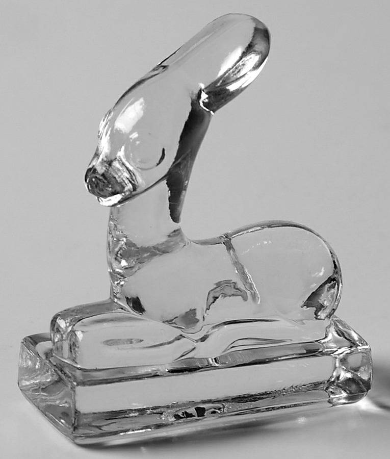 Animals & Figurines #2589 1/2 Reclining Deer by Fostoria-1