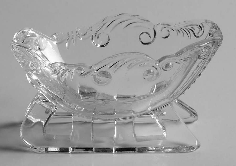 Animals & Figurines Sleigh by Fostoria-1