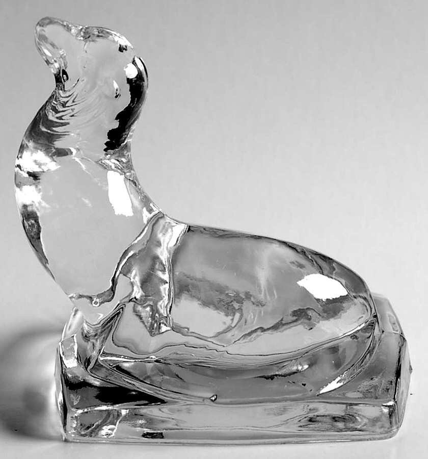 Animals & Figurines #2531 Seal on Base by Fostoria-1