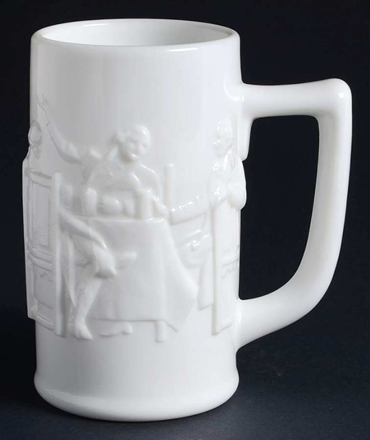 Animals & Figurines Tankard by Fostoria-1