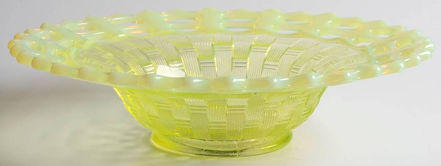 Basketweave With Open Edge Topaz (Opalescent) 7" Shallow Round Bowl by Fenton-1