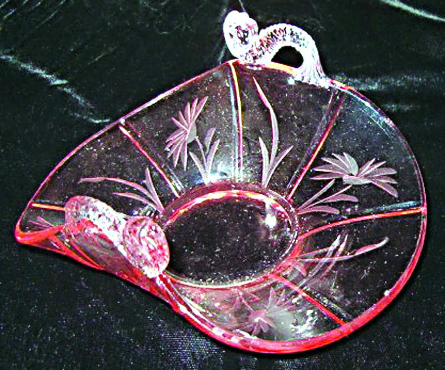Dolphin Cut 1 Pink Bon Bon by Fenton-1