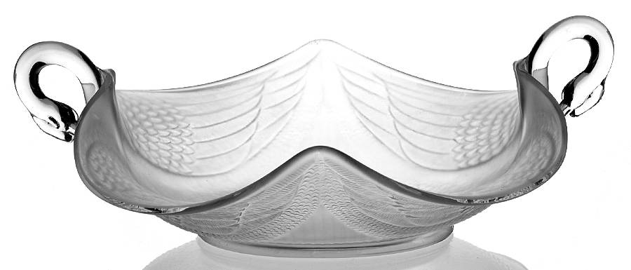 Animals and Figurines (Non Decorated) #6 11" Swan Bowl by Fenton-1