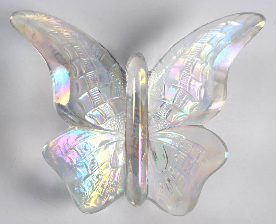 Animals and Figurines (Non Decorated) #5170 Butterfly by Fenton-1