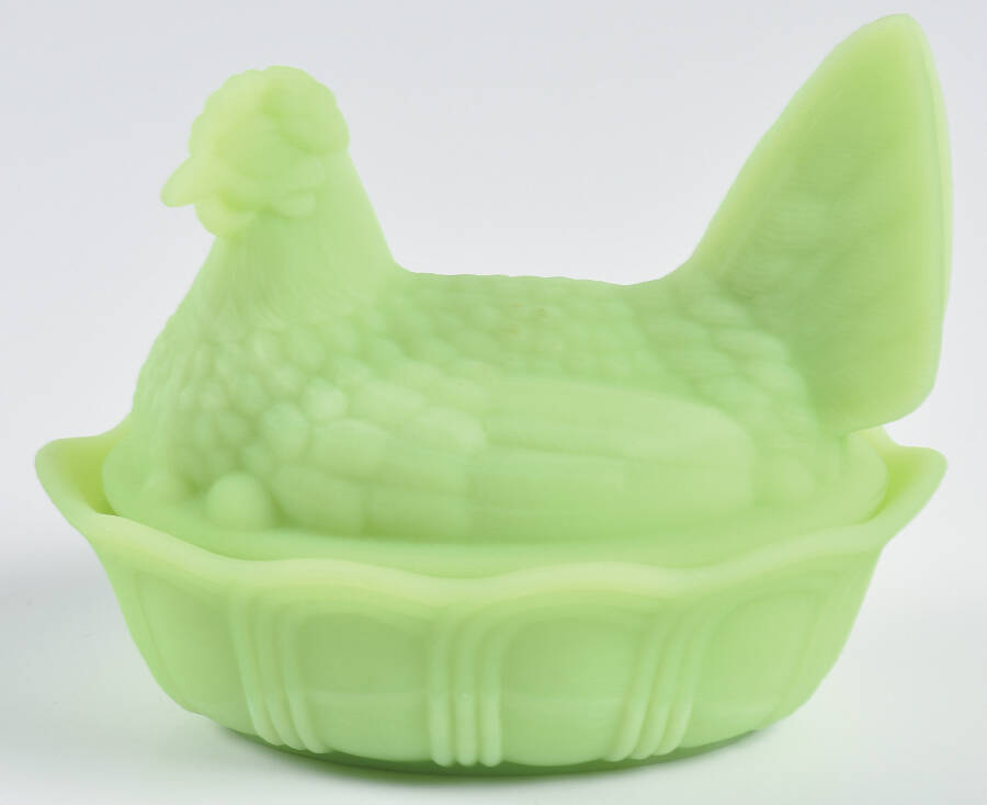 Animals and Figurines (Non Decorated) 5 Inch Hen on Nest by Fenton-1