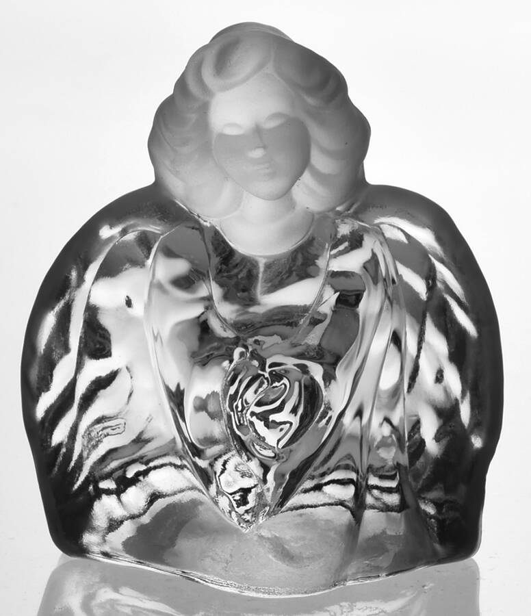 Animals and Figurines (Non Decorated) #5533 Angel Bust by Fenton-1