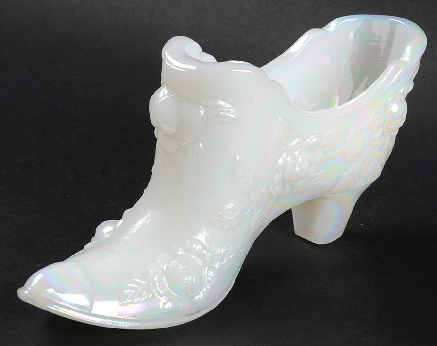 Animals and Figurines (Non Decorated) #9295 Roses Slipper by Fenton-1