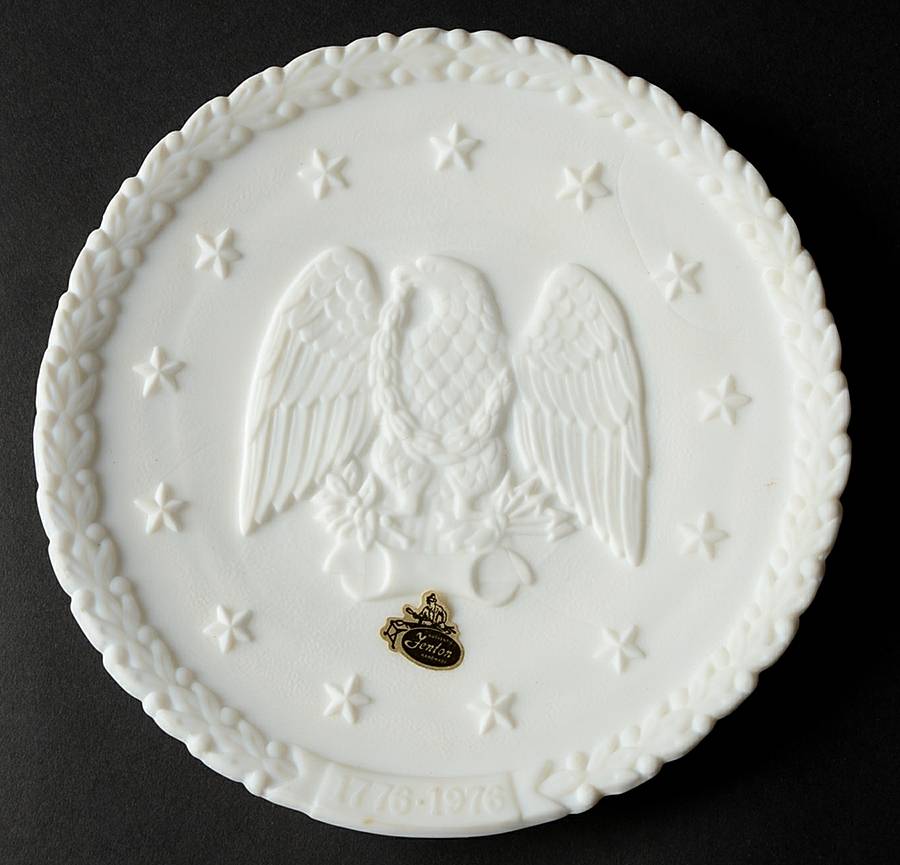Animals and Figurines (Non Decorated) Bicentennial Eagle Plate by Fenton-1