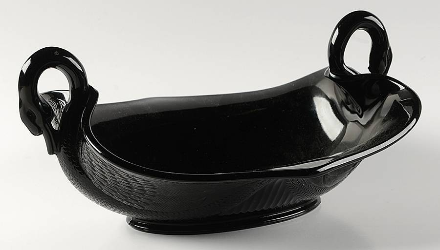 Animals and Figurines (Non Decorated) #6 11" Swan Bowl by Fenton-1