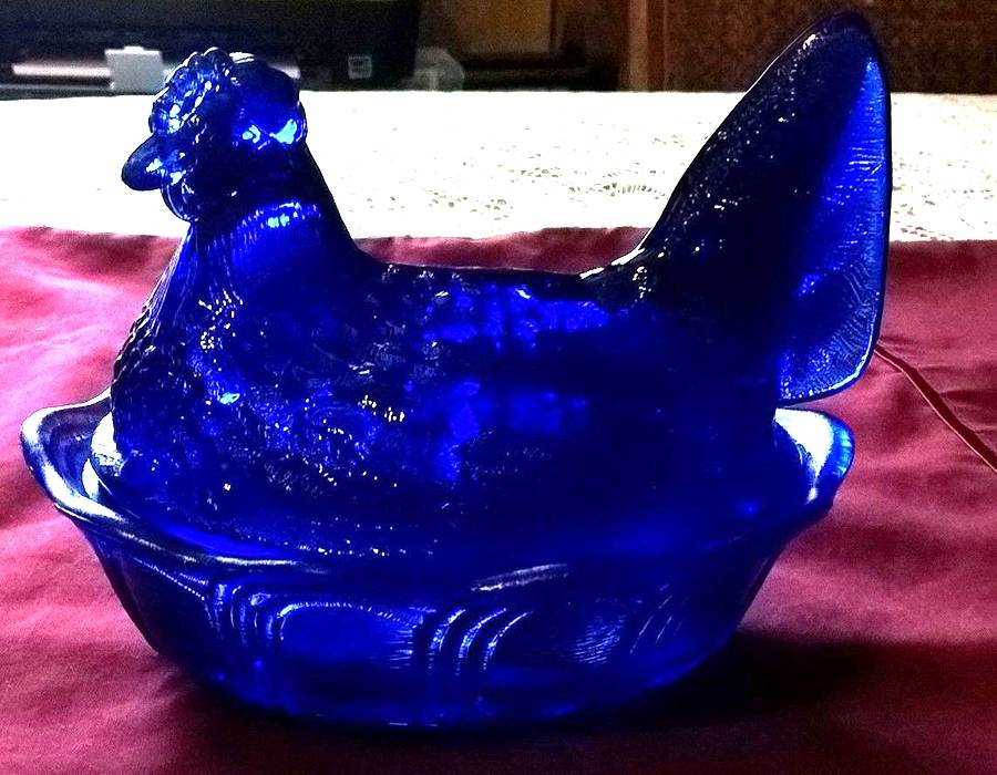 Animals and Figurines (Non Decorated) 5 Inch Hen on Nest by Fenton-1