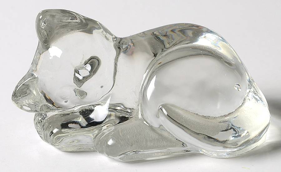 Animals and Figurines (Non Decorated) #5064 Sleeping Cat by Fenton-1