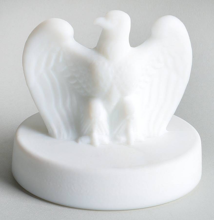 Animals and Figurines (Non Decorated) #8470 Bicentennial Eagle Paperweight by Fenton-1