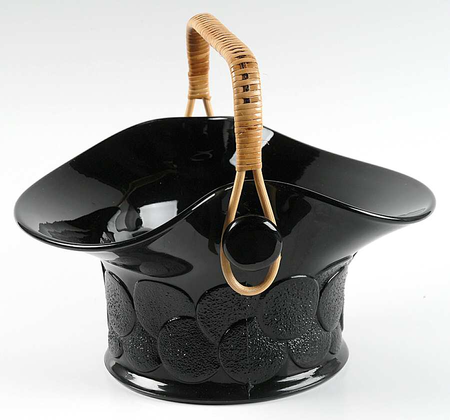 Black (Older) #1681 Big Cookies 4" Basket with Handle by Fenton-1