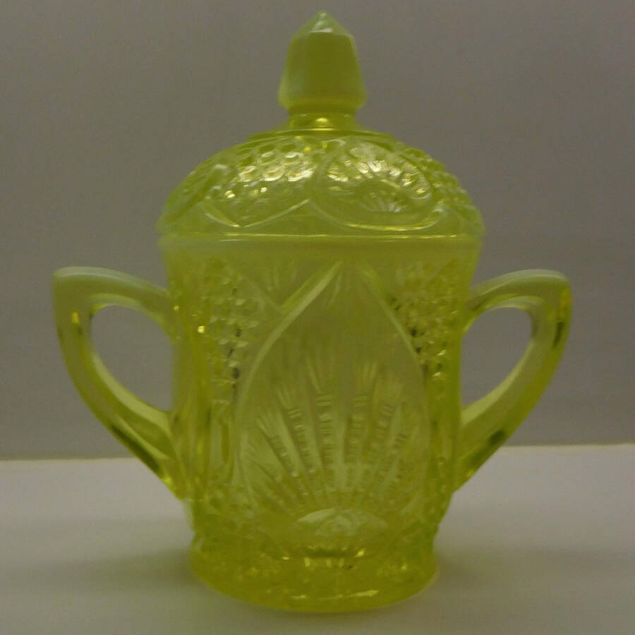 Topaz Opalescent (Non Iridized) Sugar Bowl & Lid by Fenton-1