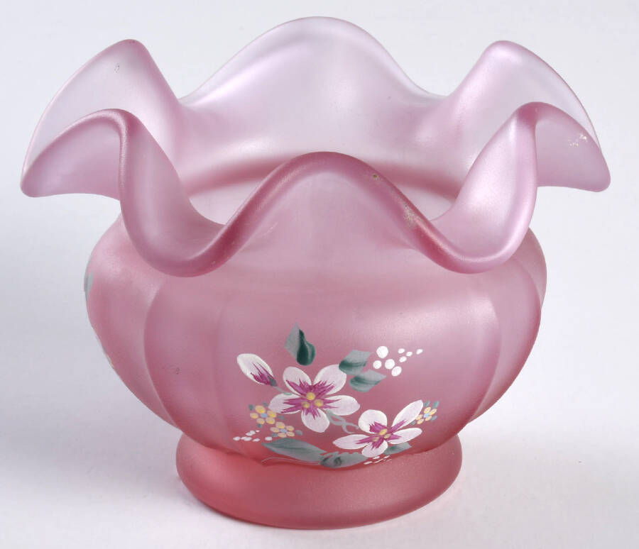 Daisy on Empress Rose Satin 3" Crimped Vase by Fenton-1