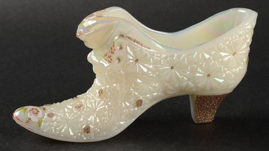 Animals and Figurines (Decorated, Not in Line) #1995 Slipper with Kitten by Fenton-1