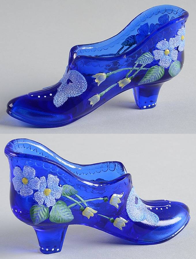 Animals and Figurines (Decorated, Not in Line) #9591 Princess Slipper by Fenton-1