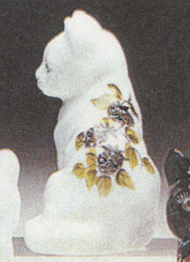 Animals and Figurines (Decorated, Not in Line) #5165 Sitting Cat by Fenton-1