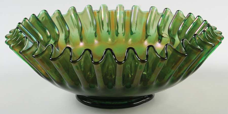 Coin Dot Green (Carnival) 8" Ruffled Bowl by Fenton-1