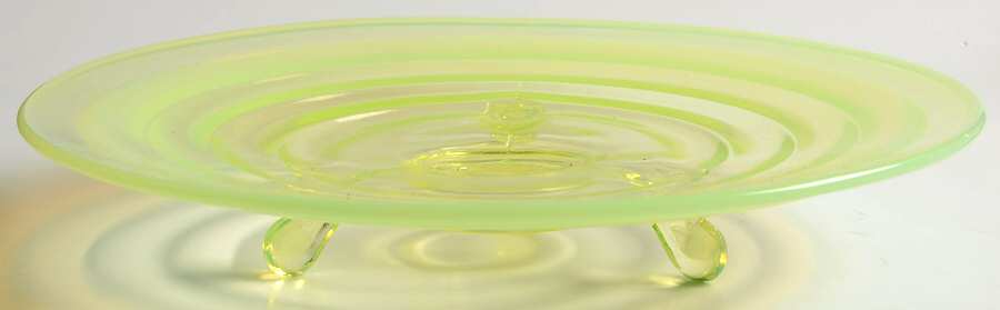100 Topaz (Opalescent) 7" 3-Toed Plate by Fenton-1