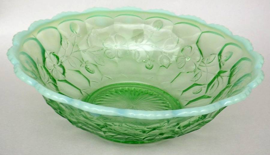 Honeycomb and Clover Green (Opalescent) Large Fruit Bowl by Fenton-1