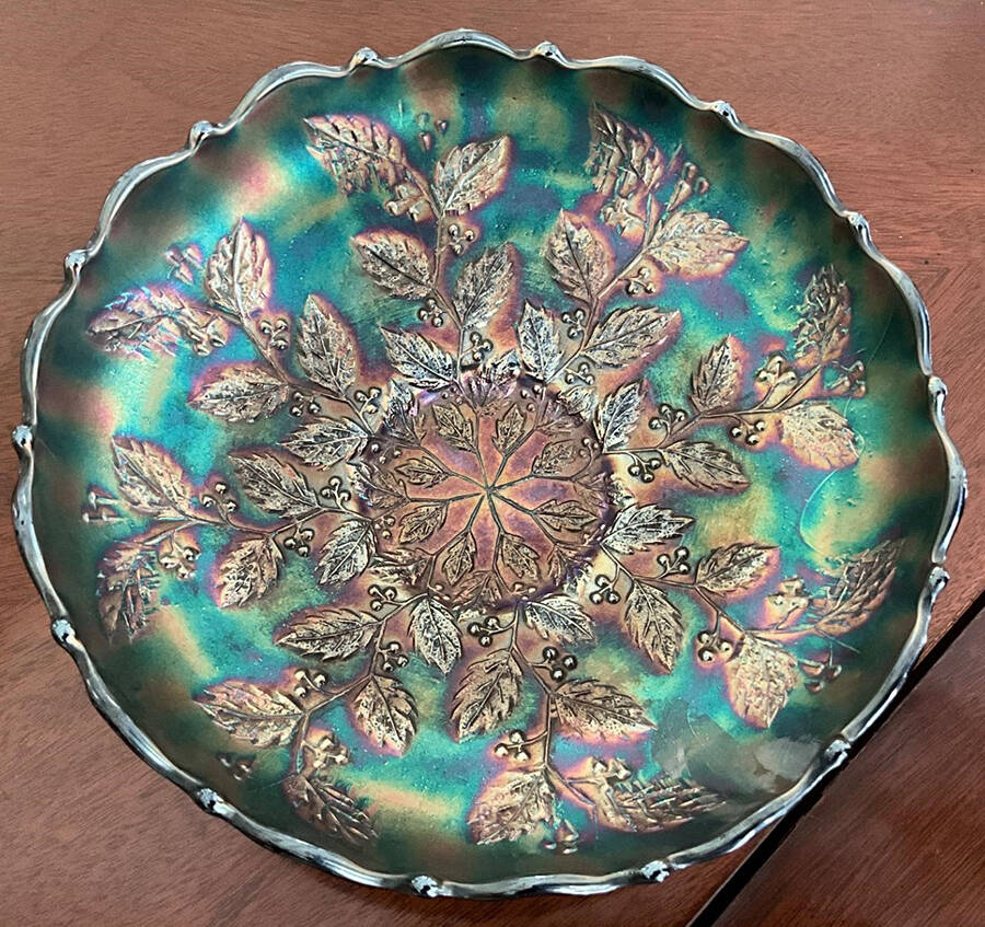 Holly Amethyst 8" Shallow Round Bowl by Fenton-1